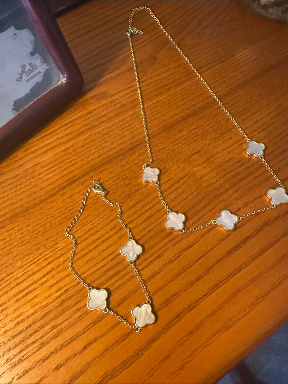 mother of pearl gold tone necklace and bracelet set
